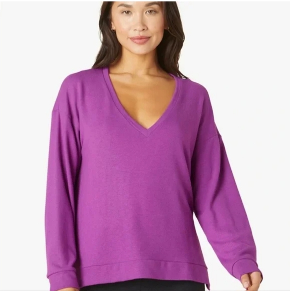 Nwt Beyond Yoga V-Neck Long Weekend Lounge Cover Long Sleeve